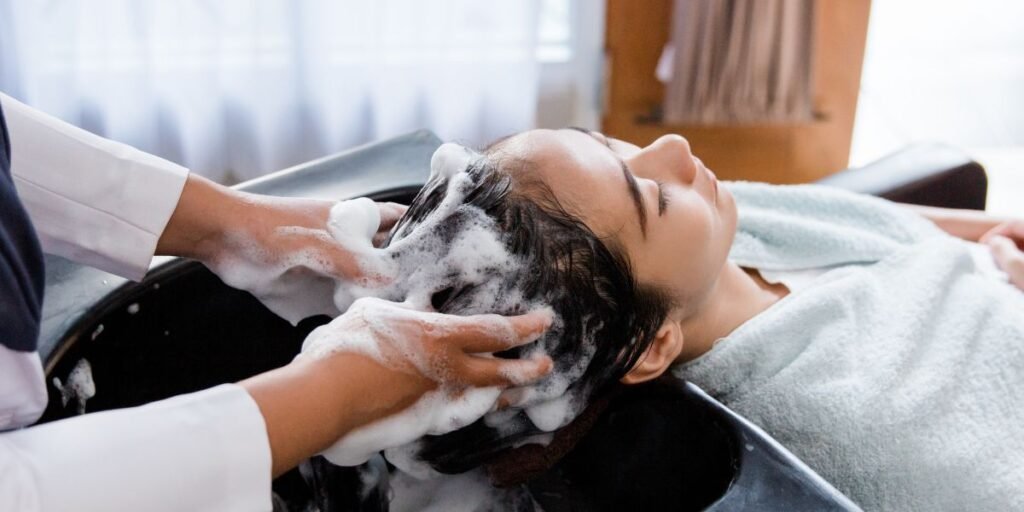 The Essential Steps for Maintaining Healthy Hair in Winter